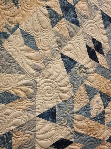 22041201 Front Detail3