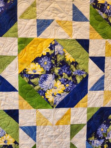 22052701 Front Detail2