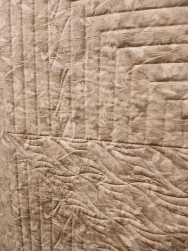 22060701 Back Detail