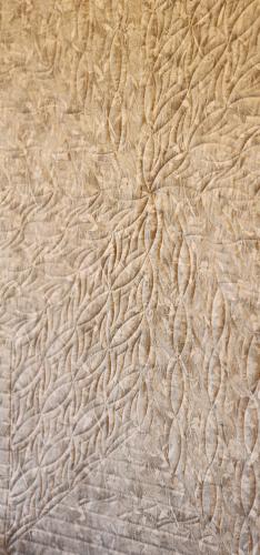 22060701 Back Detail1