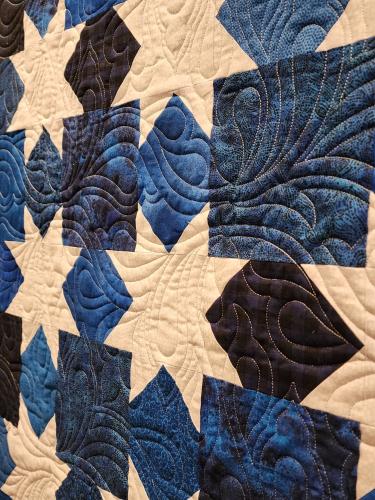 22102502 Front Detail