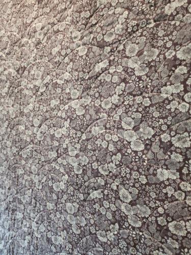 24062701 Back Detail