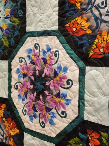 24071202 Front Detail2