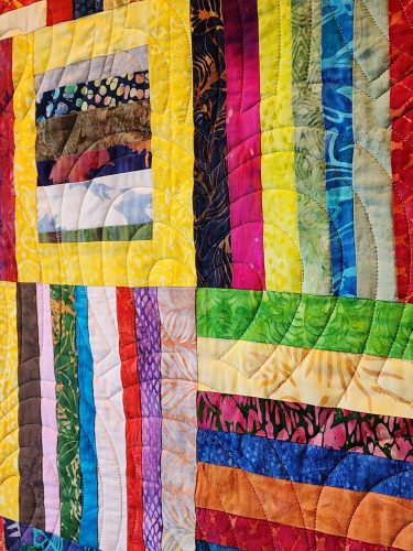 25090404 Front Detail