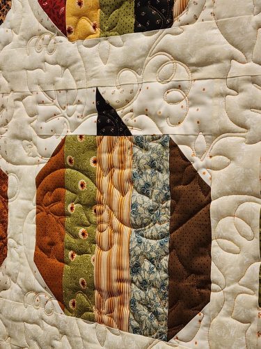 25112001 Front Detail